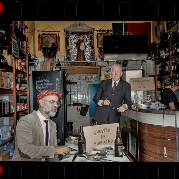 Rodrigo Campos & Clima - Questão de educação